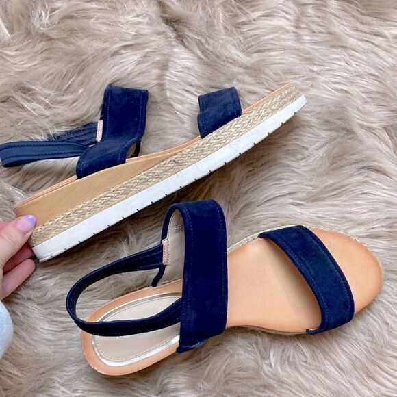 KENNETH COLE NEW YORK
Jules Suede Espadrille Platform Simple Sandals in Navy - Picture 2 of 13